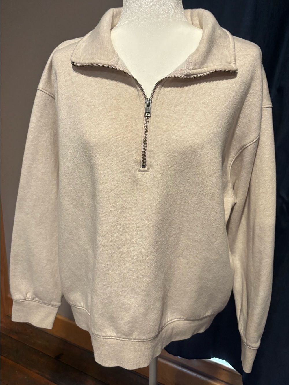 Universal Thread Neutral Beige Label Crewneck Sweatshirt